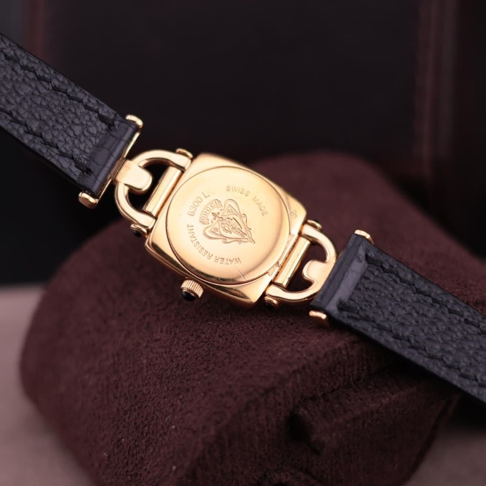 Vtg 1990s Gucci Diamantissima 6300L Watch 
Gold-Plated case w/ horsebit lugs - Picture 12 of 13